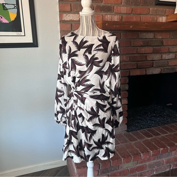 A.L.C. Freja Silk Palm Print Twist Knot Front Mini Dress in Eggshell Khaki Sz 4 - Picture 5 of 13